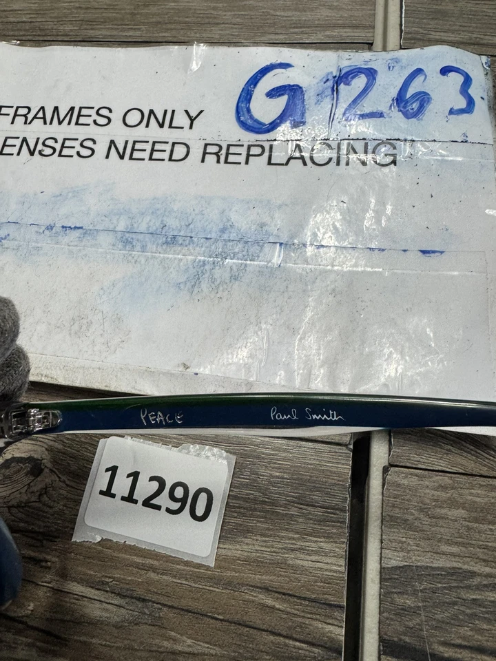 Gafas Paul Smith Branwell Peace PM 8223-U 1447 51-18 145 cuadradas azules transparentes Foto 3 de 4