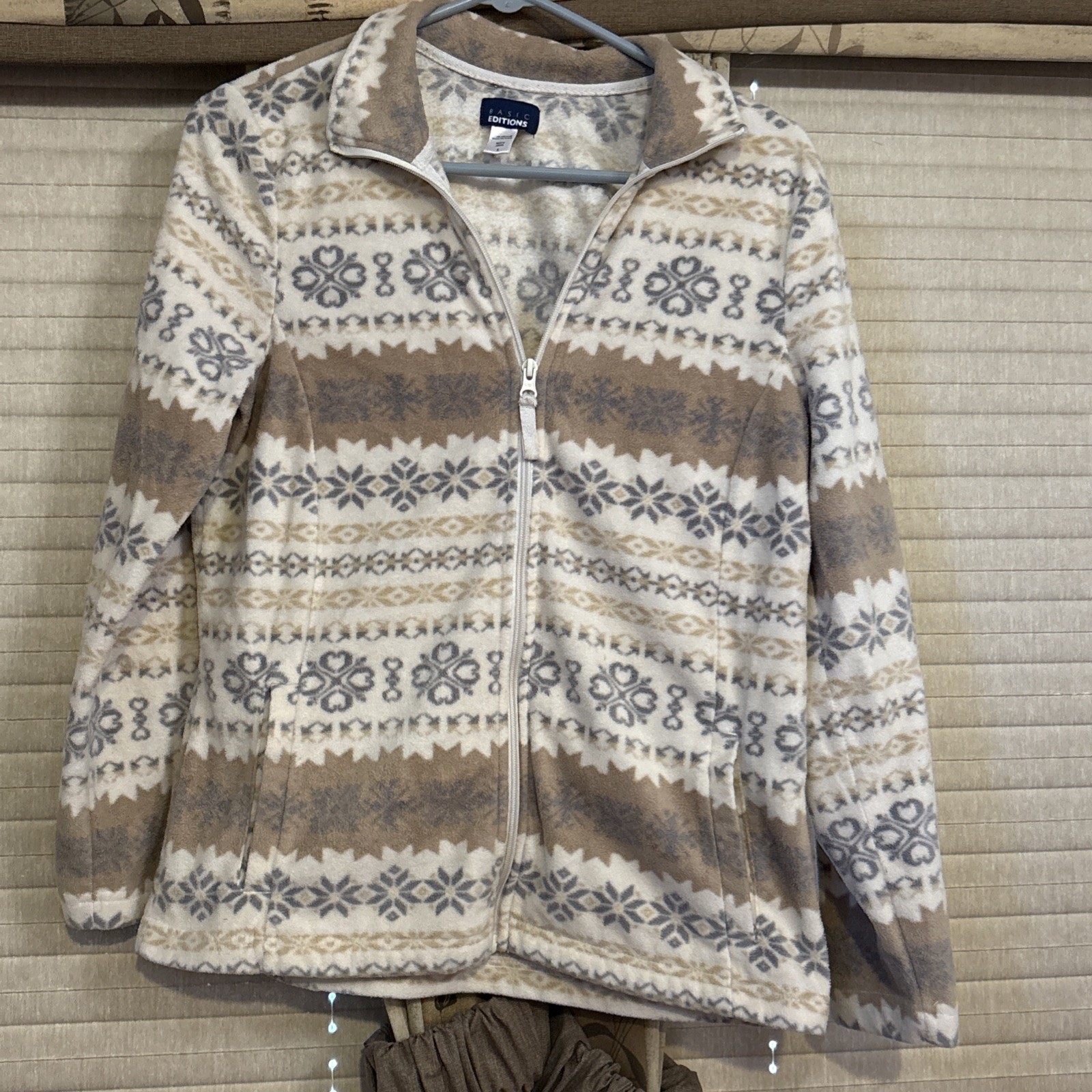 WOMEN'S BASIC EDITIONS SNOWFLAKE EMBROIDERED FLEE… - image 1