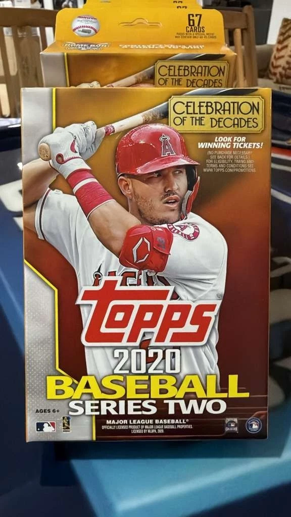 Kris Bryant Autographed Baseball Sports Trading Cards