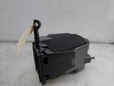 BOITIER FILTRE À AIR AIR FILTER HOUSING Renault Captur (2R) 2013 H8201173592