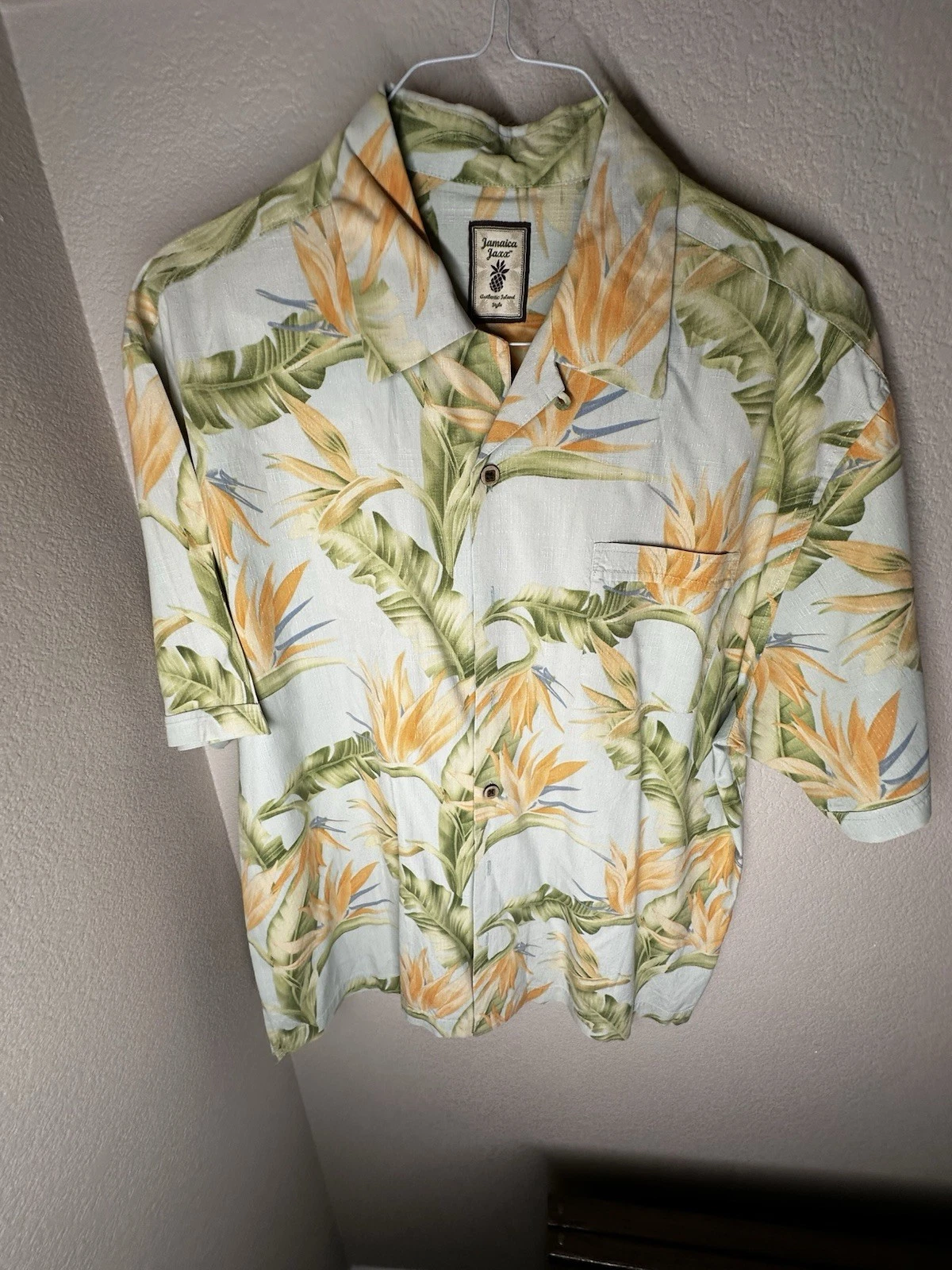 Jamaica Jaxx Shirt Mens XL Hawaiian Green Floral Silk Short Sleeve Button Up
Opens in a new window o