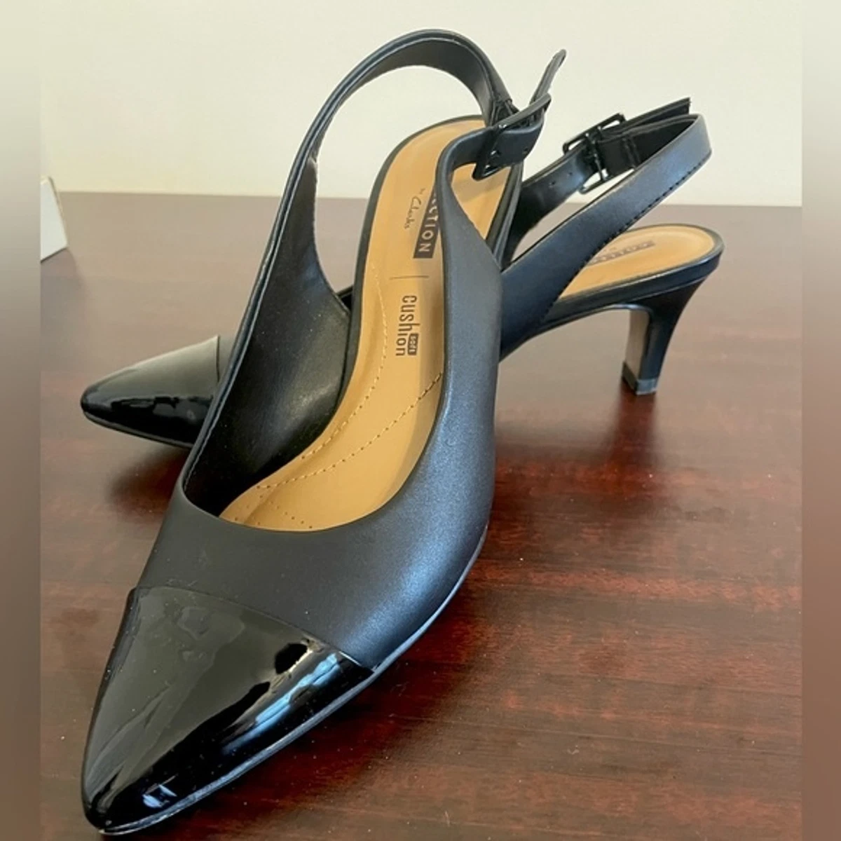 EUC Clarks Women s Black Slingback Pointed Toe Heel Crewso Emmy