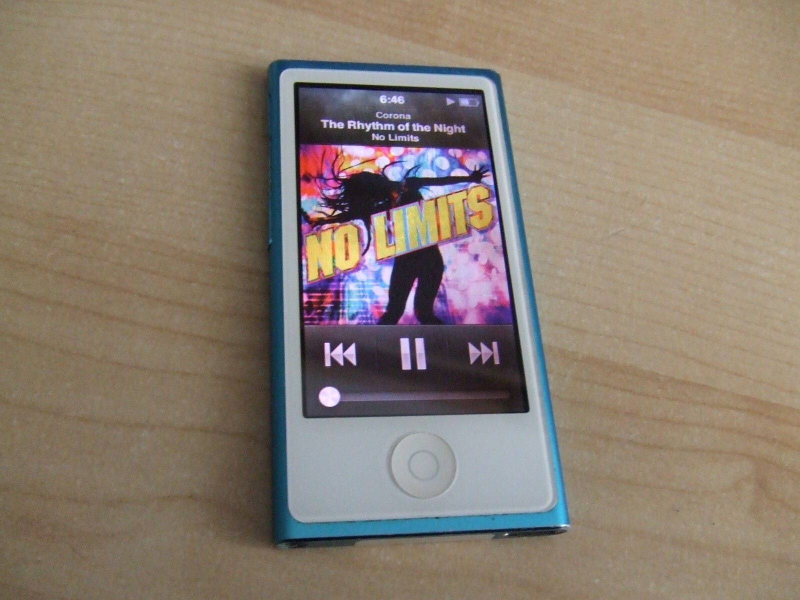 WORKS WITH FAULTS PLS READ DESC Apple iPod Nano 7th Generation Blue 16GB A1446
