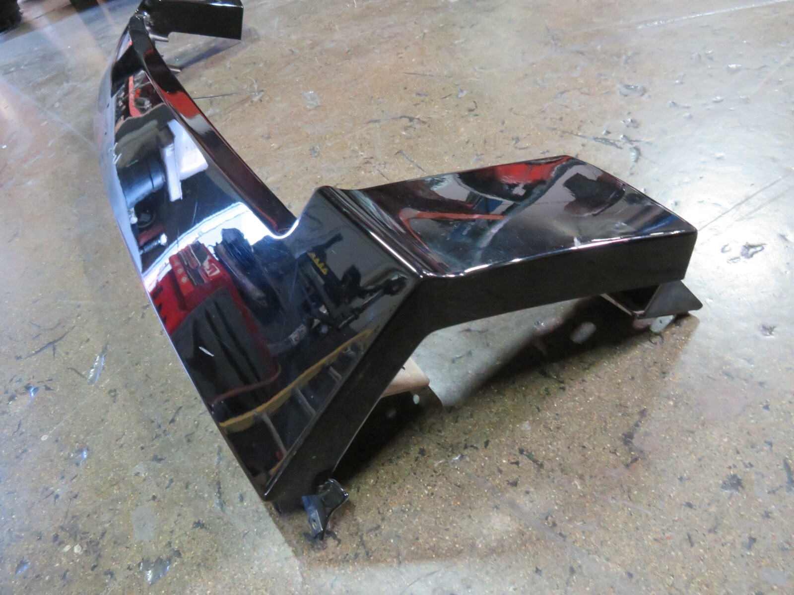 Lamborghini Gallardo, Spyder, Tail Finish Panel, Dmg, Used, P/N 400864487
