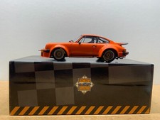 EXOTO RACING LEGENDS PORSCHE934 RSR ORANGE BOITE + SURBOITE AR A10