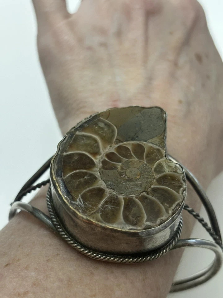 Brazalete Abierto Tono Plata Amonita ENORME!!!! ÚNICO Foto 4 de 4