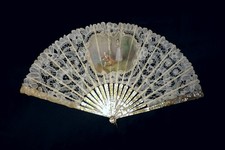Antique Mother of Pearl Hand Fan Bobbin Lace Hand-painted Silk