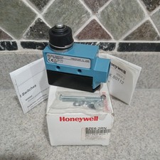 NEW Honeywell BZE6-2RN LIMIT SWITCH MICROSWITCH BZE62RN Oem original authentic