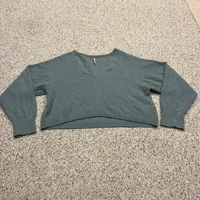 Free People Cropped Cashmere Sweater Sz XS Blue V Neck Preppy Quiet Luxury