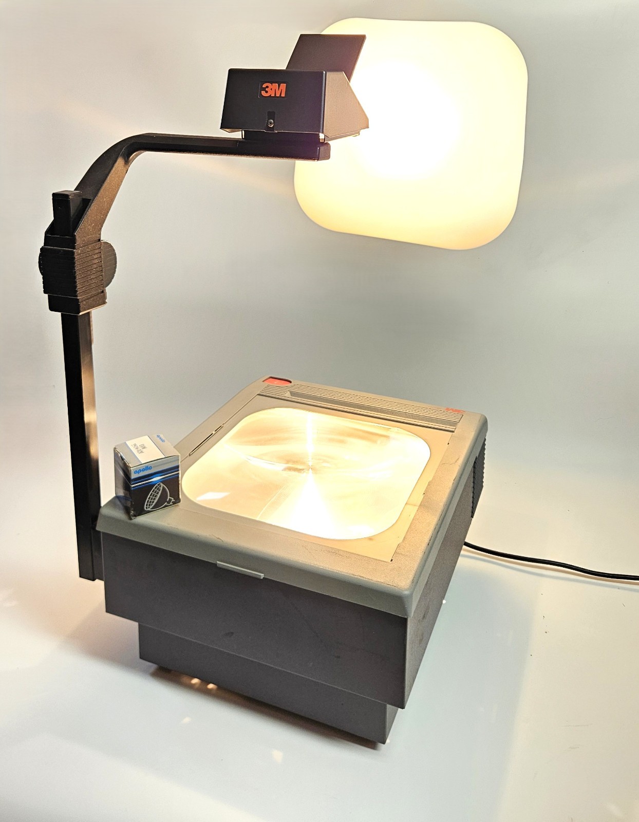3M 9050 Overhead Projector 9000AJA -Missing Top Glass w/Extra Lamp [WORKING]