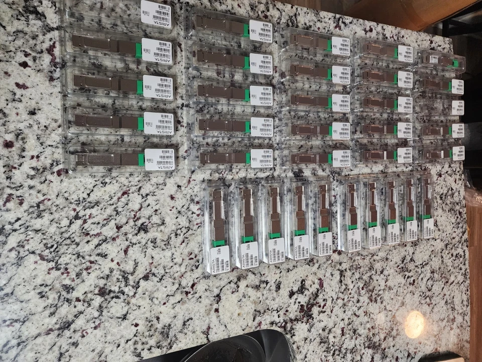 NEW Arista FB-400G-XDR4-QSFP XVR-10369-41 - Image 4 of 4