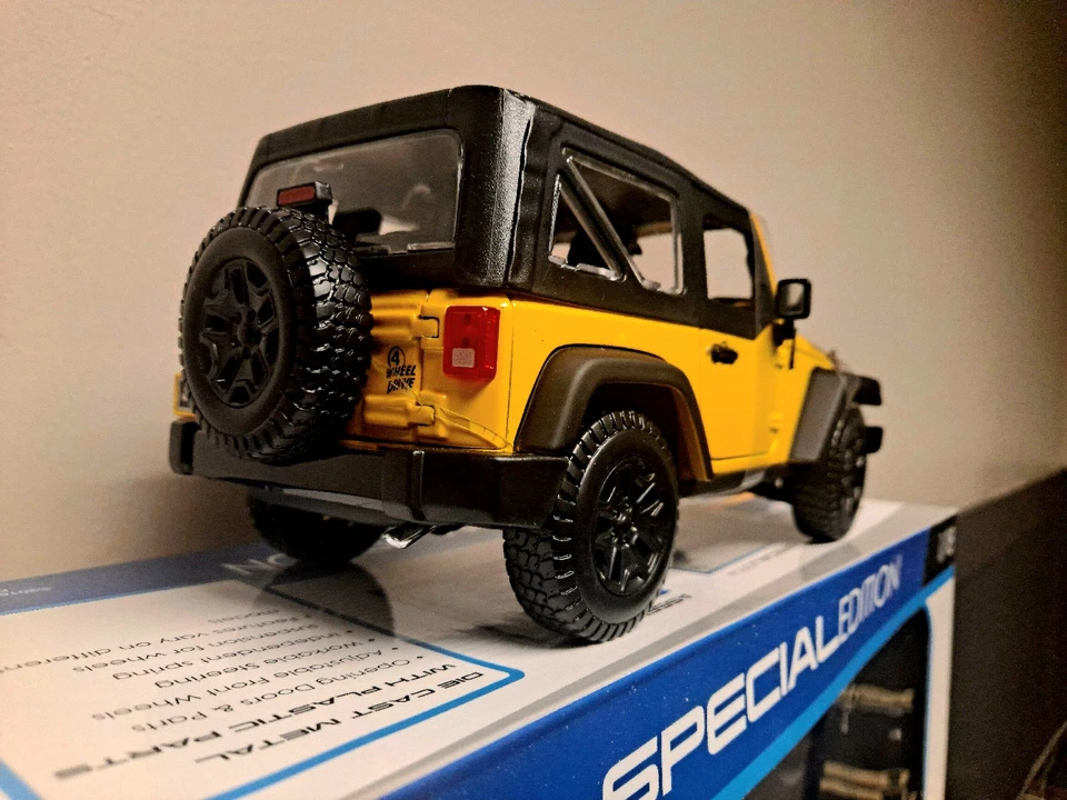  2014年1/18牧马人威利吉普车黄色 — 第 2/3 张图片