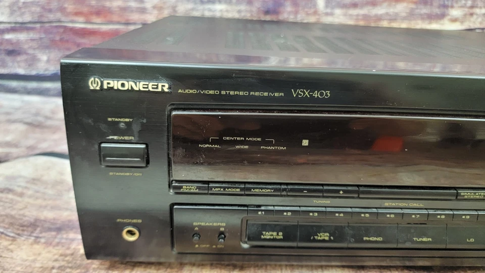 Pioneer Stereo Receiver VSX-403 Dolby Surround Pro-Logic Audio/Video Amplifier - Image 3 of 4