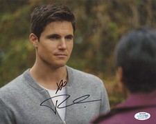 Robbie Amell Upload Autographed Signed 8x10 Photo ACOA