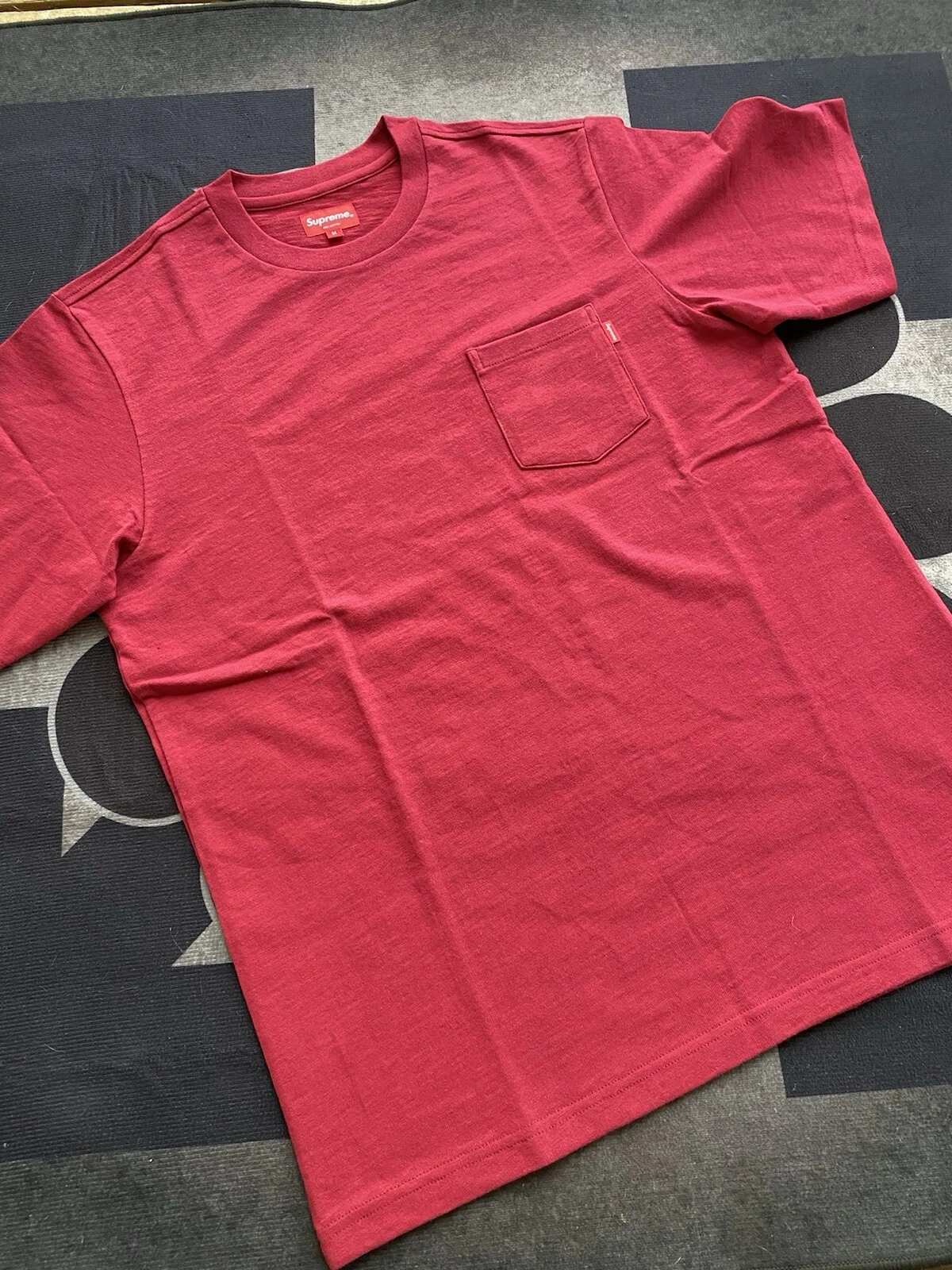 Tee shirt de poche suprême rouge cardinal
