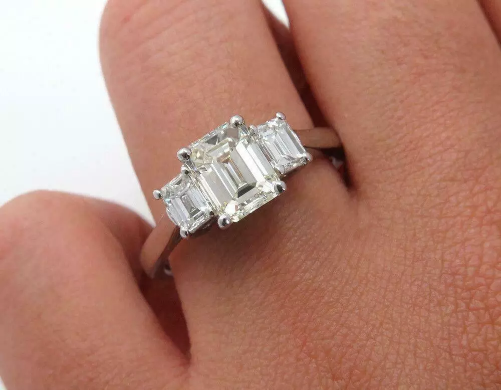 Emerald cut engagement rings h samuel outlet