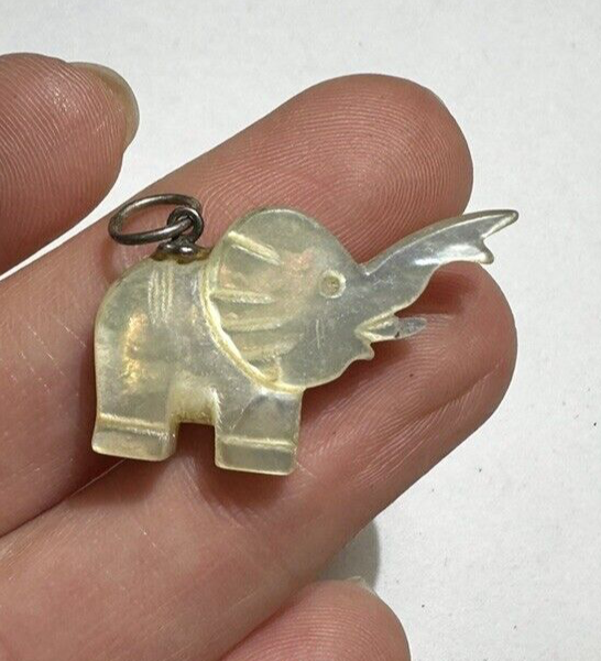 Breloque Ancienne éléphant En Nacre Sculptée, Bélière Argent 925, 24x16mm
