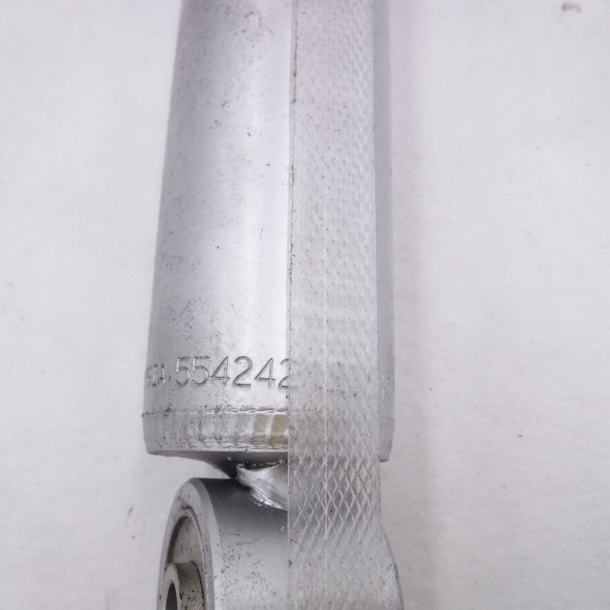 カタクリ KYB 5540004 Rear Gas-A-Just Lexus IS200T, IS250, IS300