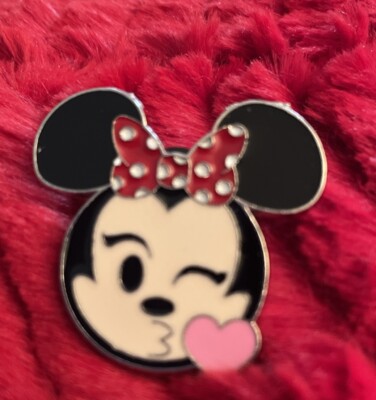 Disney Pin Emoji Blitz Minnie Mouse Winking And Blowing A Kiss