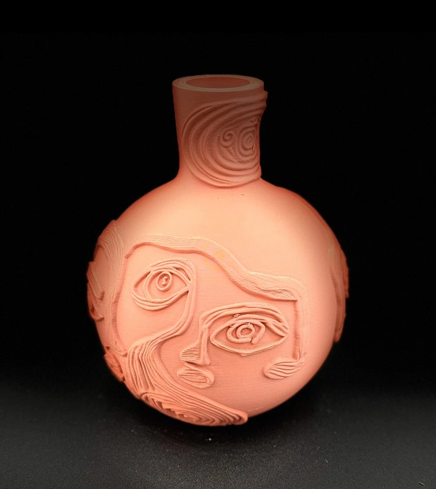 abstract vase, flower vase, picasso designs, contemporary - Image 3 of 3