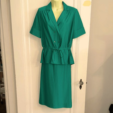 Vintage 70s Butte Brand Kelly Green Short Sleeve Two-Piece Polyester Skirt Set