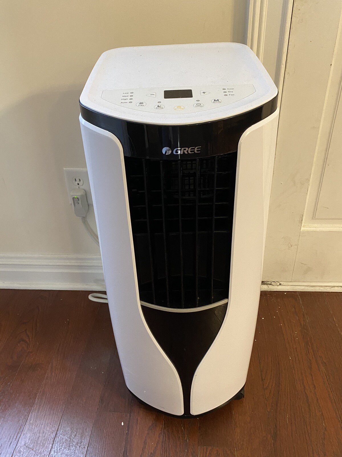 Gree Model G178PACH1 8,000 BTU Portable Room Air Conditioner Working