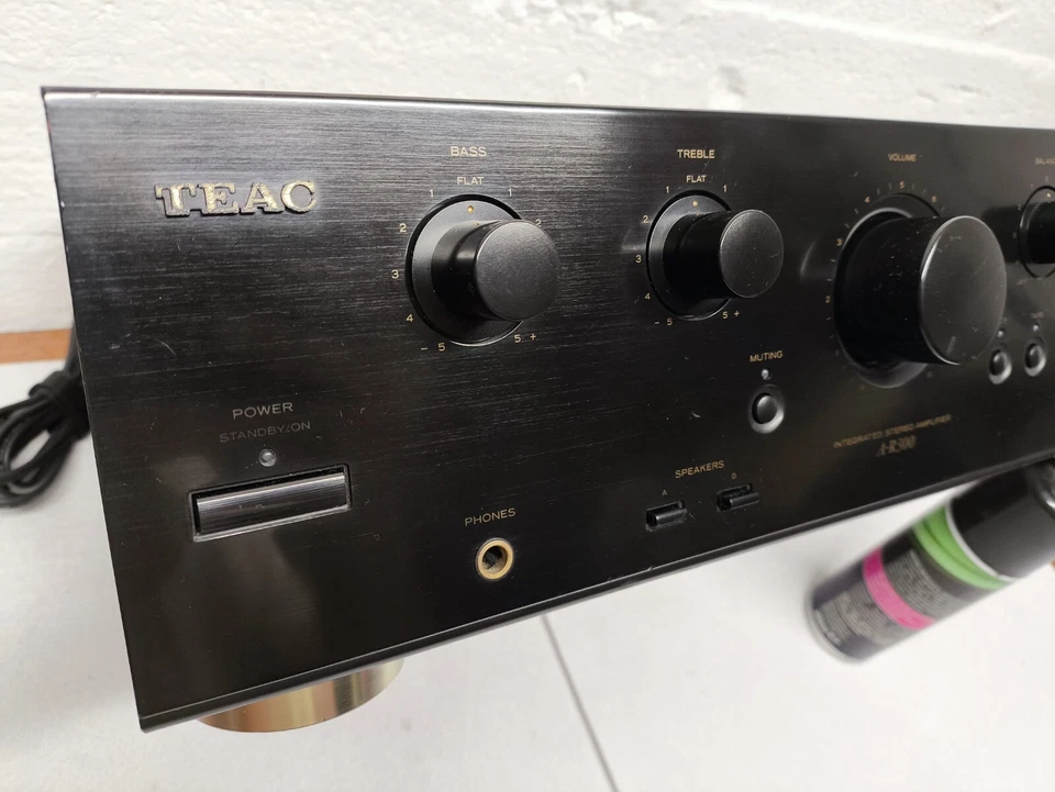 TEAC A-R300 Amplificatore - Immagine 2 di 4