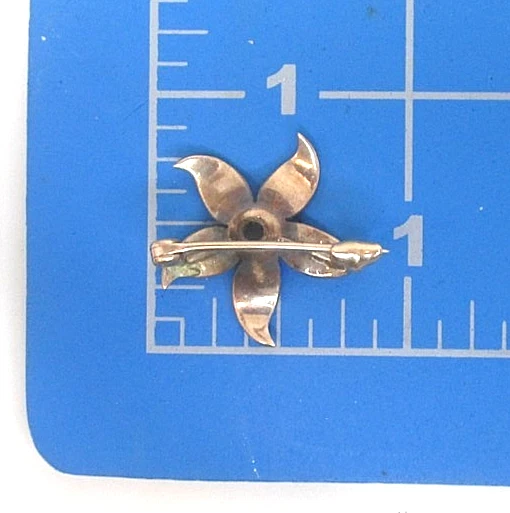 Викторианская антикварная булавка из желтого золота 10 карат с жемчужным цветком в отличном состоянии - Изображение 3 из 4