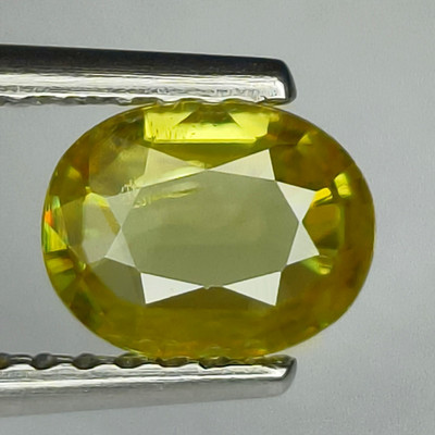 0.61CTS WONDERFUL NATURAL TITANITE GREEN SPHENE -REF VIDEO