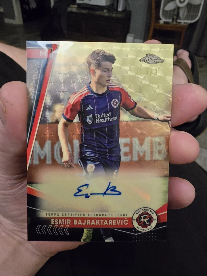 2024 Topps Chrome Mls - Autographs Esmir Bajraktarevic #CA-EB Gold Refractor 1/1 - Image 4 of 4