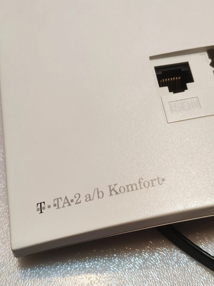 Telekom TA 2 a/b Komfort ▪ ISDN-Telefonanlage, AB-Wandler, Terminal-Adapter - Bild 2 von 2