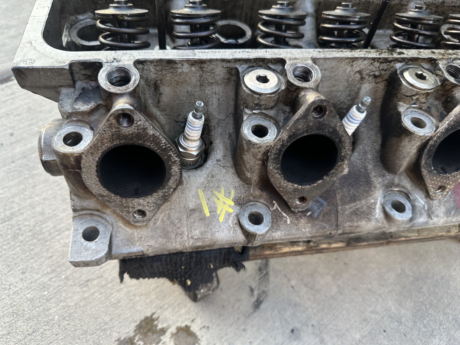 Rolls Royce Silver Spirit 1986 6.8L Engine Cylinder Head Assembly OEM 71K Miles