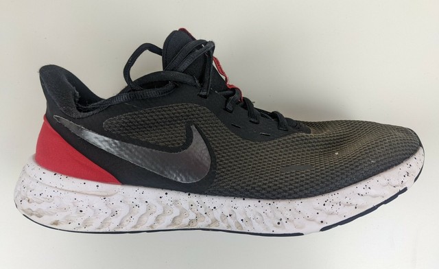 Nike Revolution 5 Extra Wide Bred 