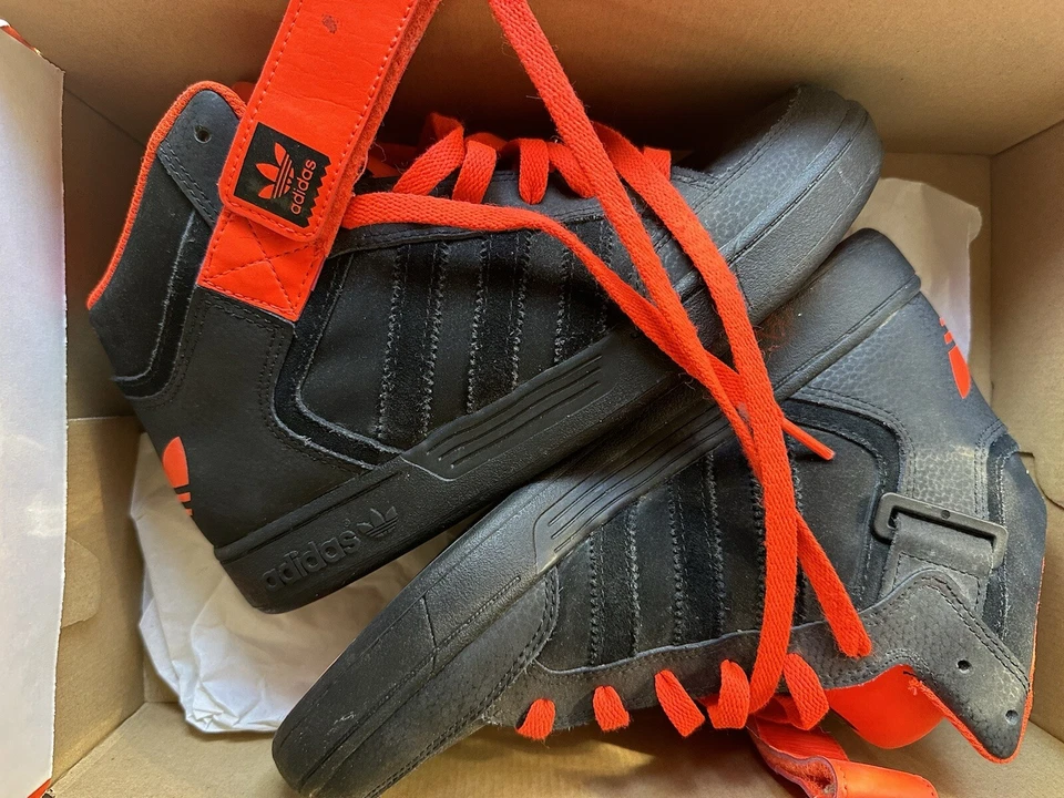 Raras Adidas Varial Zapatillas Para Hombre Talla Mediana 10.5 Negro/Naranja D68666 Foto 2 de 4