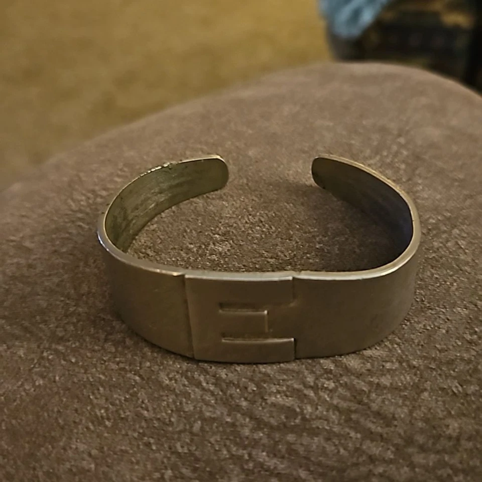 Brazalete brazalete vintage años 70 plata níquel igualdad derechos Foto 2 de 4