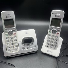 AT T 2-Handset Cordless Phone Answering System w/ Caller ID/Call Waiting EL52303