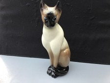 LARGE  LOOK  A LIKE    SIAMESE   CAT  38cm tall.