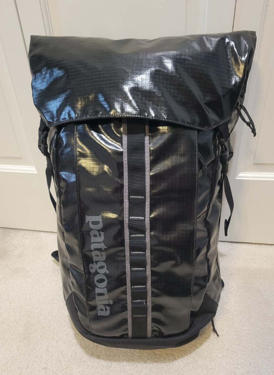 PATAGONIA Black Hole Pack ~ 32L Backpack ~ Black/Black ~ 2017 Model ~ RARE!  | eBay