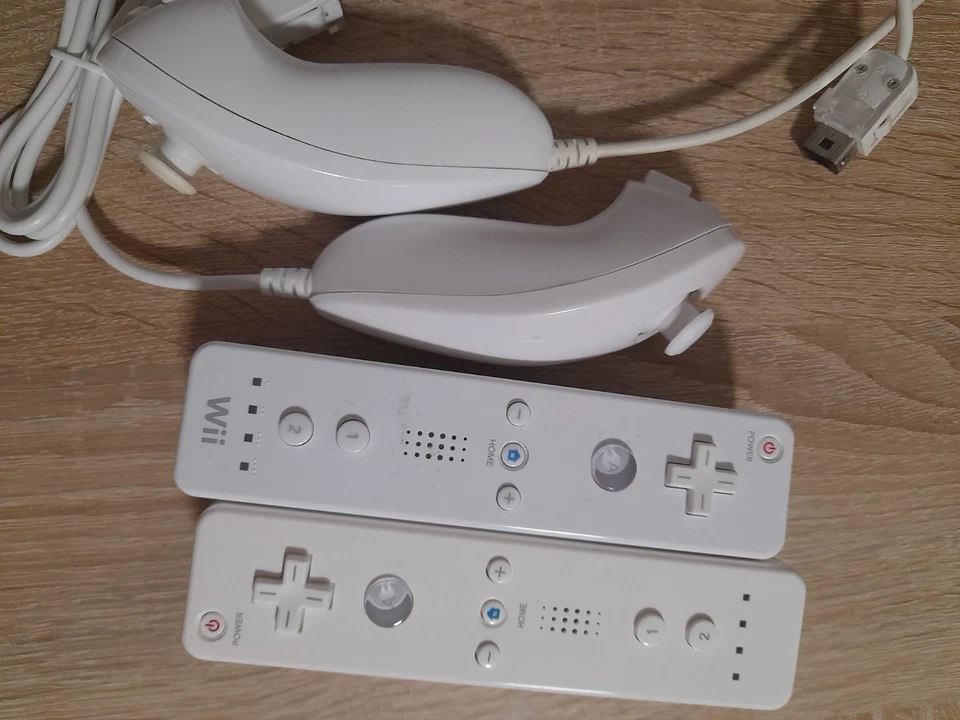 Nintendo Wii (Gamecube Kompatibel) Weiß, 2 Remote+ Nun. Wii Party SDR u. NFSU GC - Bild 4 von 4