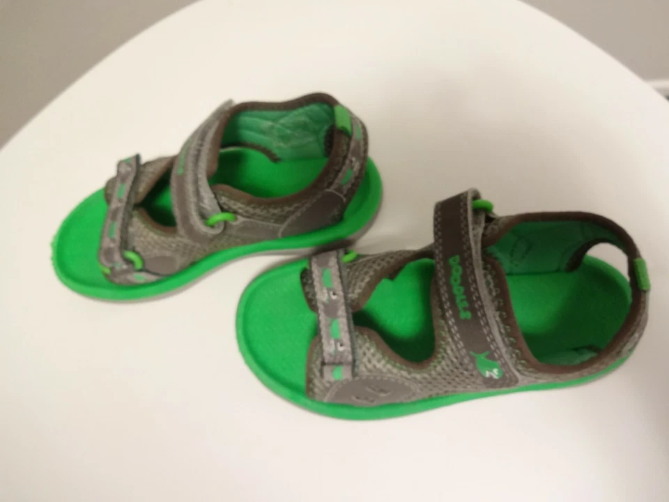 Clarks Doddles Niños Ajuste Ajustable Correas Playa Deportes Acuáticos Sandalias Zapatos 9 Foto 4 de 4