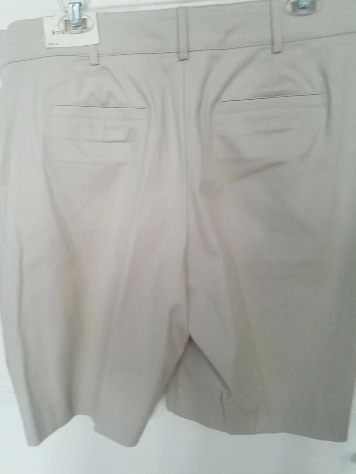 Studio Works Women's Shorts Size14 - Image 2 of 4