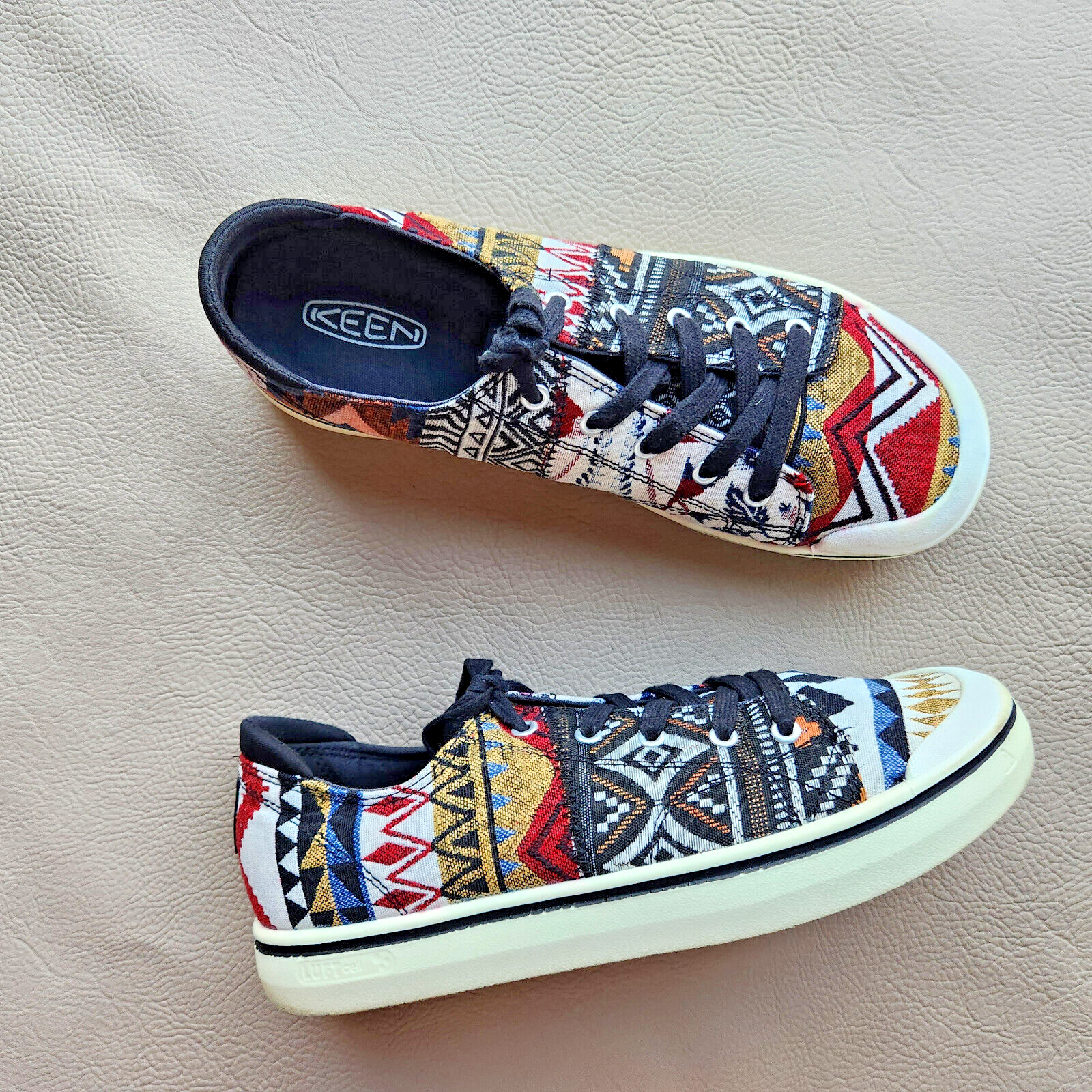 Sneaker Keen Elsa IV in tela modello tribale alla moda stringate multicolore da donna US11