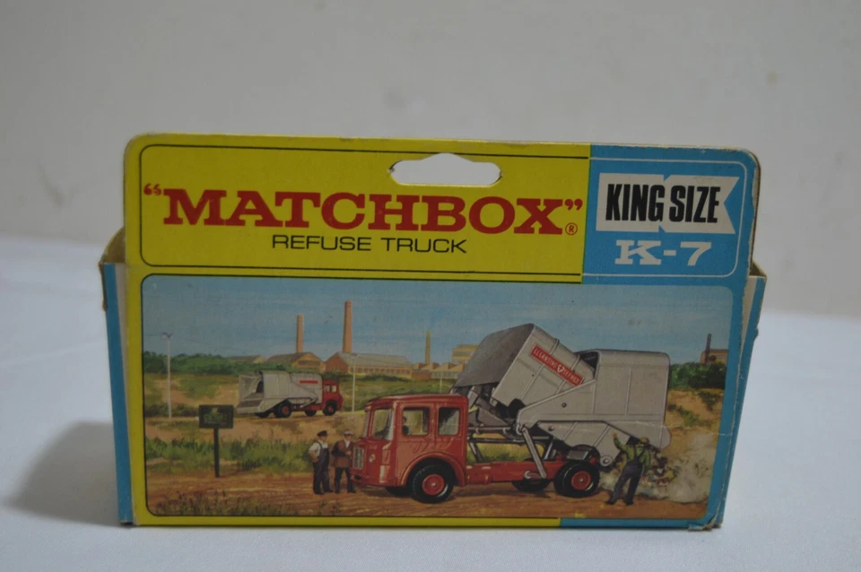 RARE LESNEY MATCHBOX KING SIZE K-7 REFUSE GARBAGE TRUCK W/BOX - Image 4 of 4
