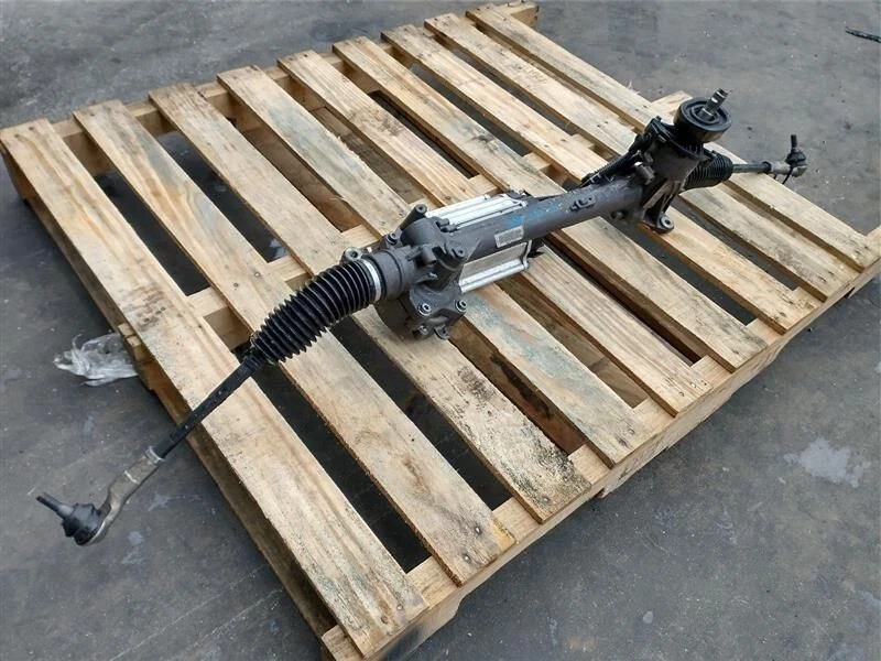 Volkswagen Passat 2007-2014 engranaje de dirección montaje de cremallera y piñón usado Foto 2 de 3