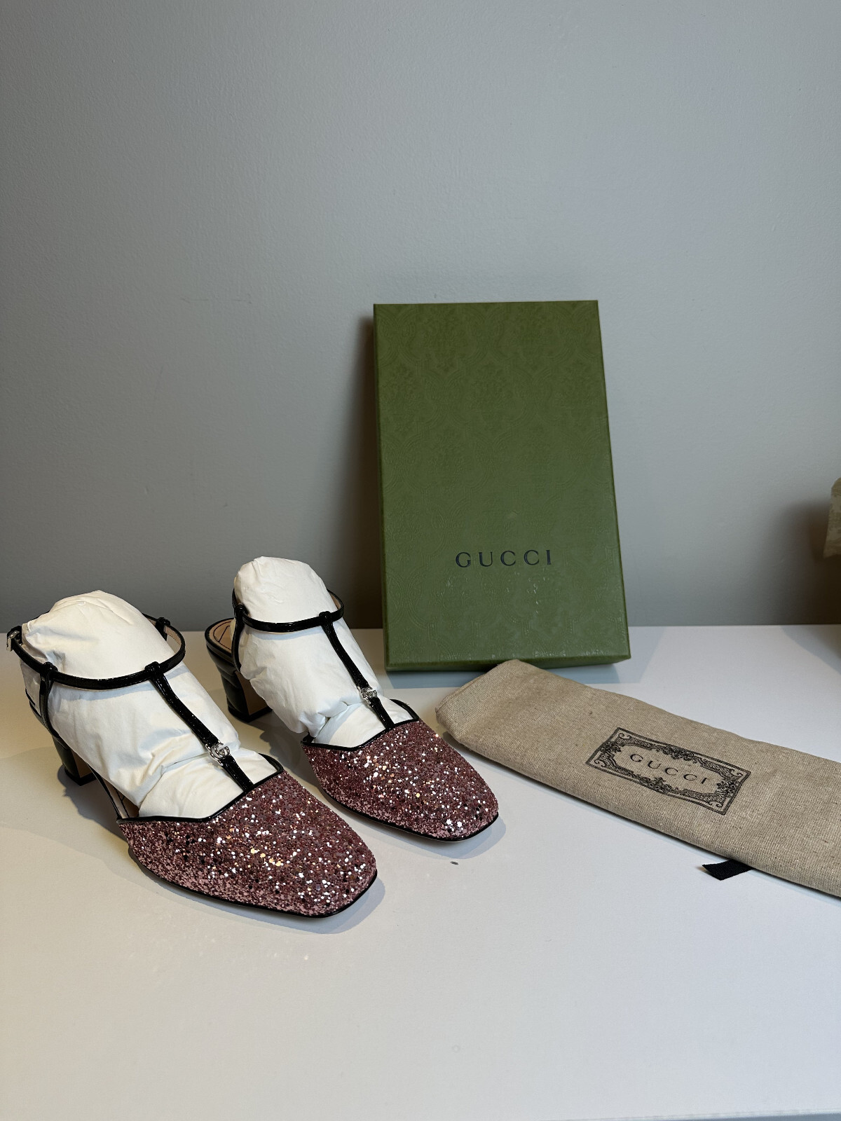 Authentic Gucci Pink Glitter Ballerina Flats Size 39.5 New in Box