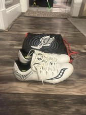 Saucony Showdown 4 Track Field Shoes White Spikes S29033-3 Men's Size 10.5