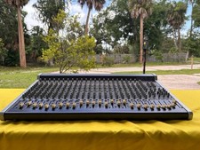 Mackie 2404-VLZ3 Premium 24-Channel FX Mixer USB  Great Condition PH9