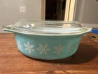 Vintage Pyrex Snowflake  Large Oval Baking Dish With Lid - 2 1/2 quart