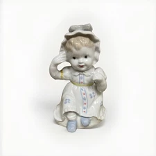 Original Artmark made in Taiwan Porcelain Girl Figurine