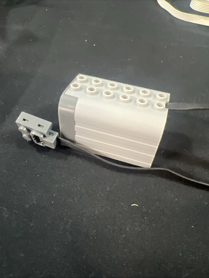 2 LEGO Power Functions E-Motor 9V With Gear Reduction Ratio 9.5 : 1 W9670-1, New - Image 3 of 4